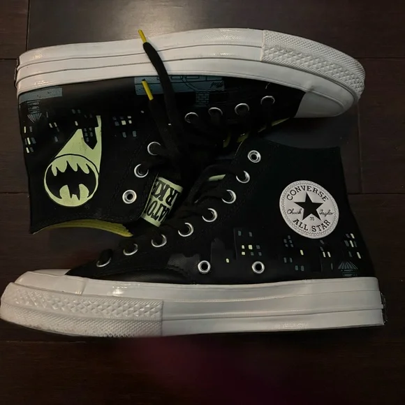 Converse Limited Edition China Town Glow in the Dark Batman Size 9 - Picture 8 of 9
